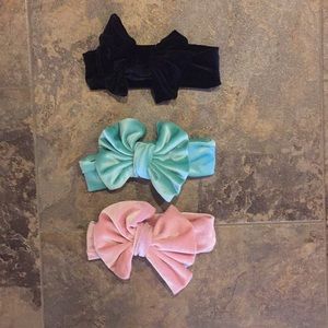 Baby girl velvet bows